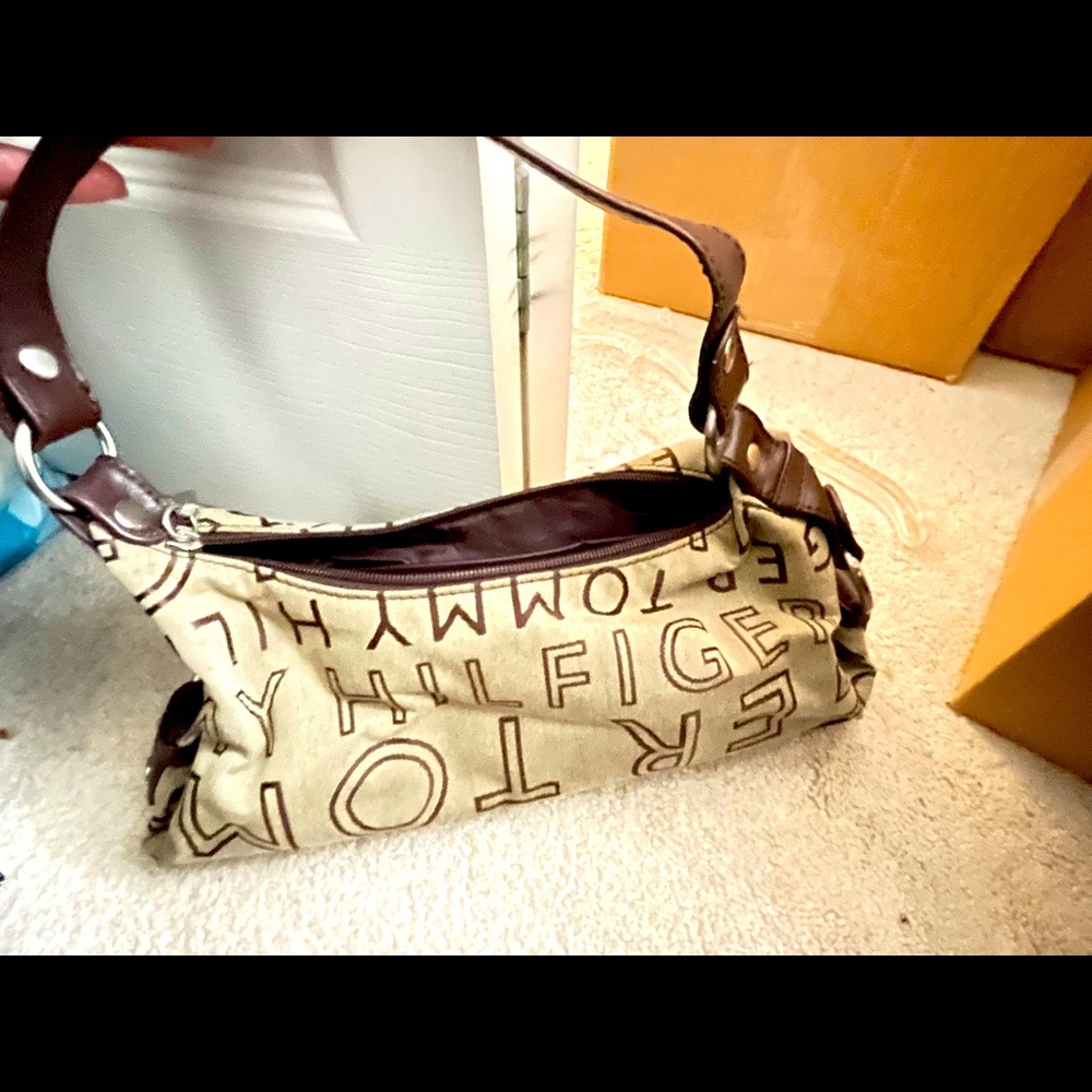 Tommy Hilfiger handbag